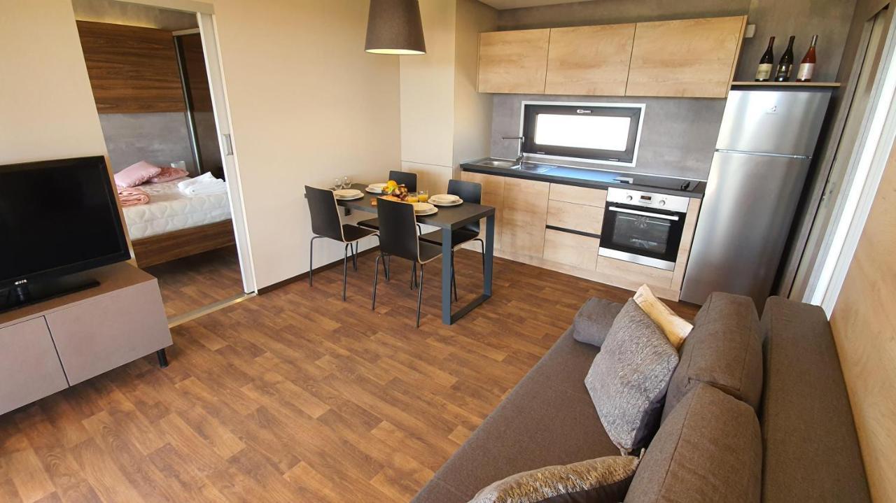 Collis Winery - Family & Friends - Mobilhome Rovinj Bagian luar foto